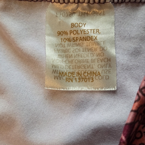 Tehama sporty womens dress, size medium, EUC. 31" in length, pit to pit: 15.5" - Picture 6 of 7